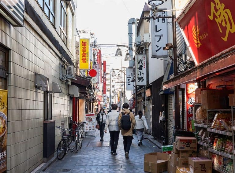 Shopping streets in Japan illustrating the importance of japanese translation services